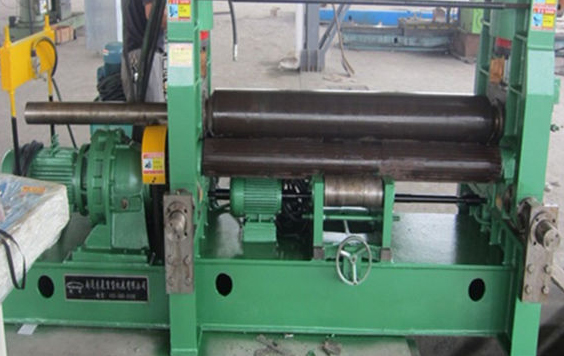 W11S-12X1500上輥萬能數(shù)控卷板機
